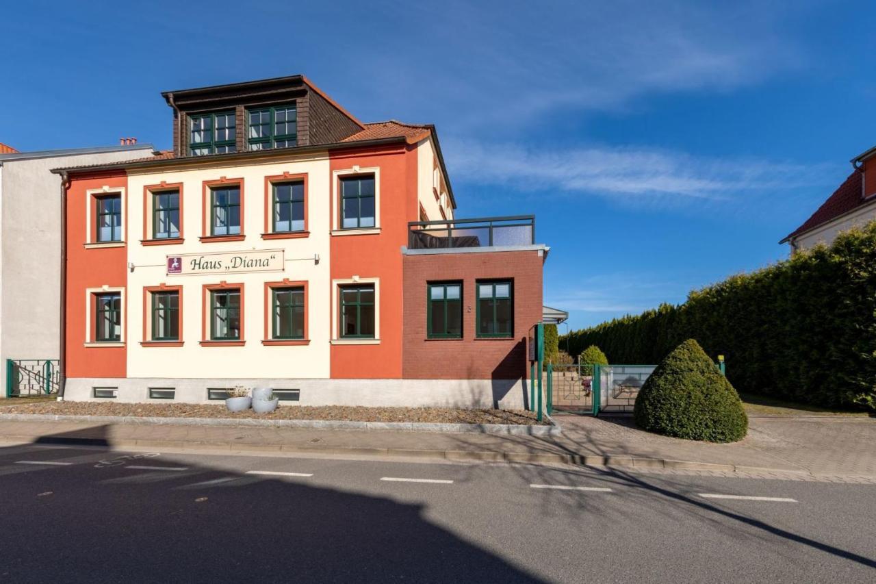 Haus Diana - Perlhuhn *